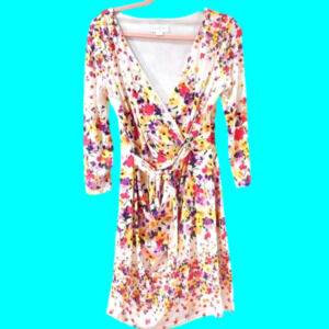 JESSICA Simpson dress Beautiful flowers 💐 🌹🌸 size 6